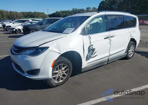 2020 Chrysler Pacifica Touring L z USA, uszkodzony, nr VIN 2C4RC1BG6LR284162